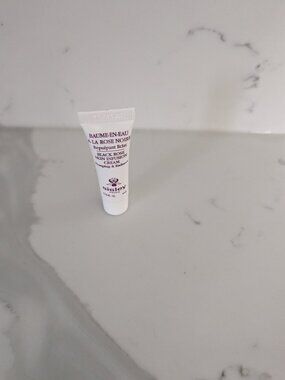Sisley Paris black rose infusion cream travel size